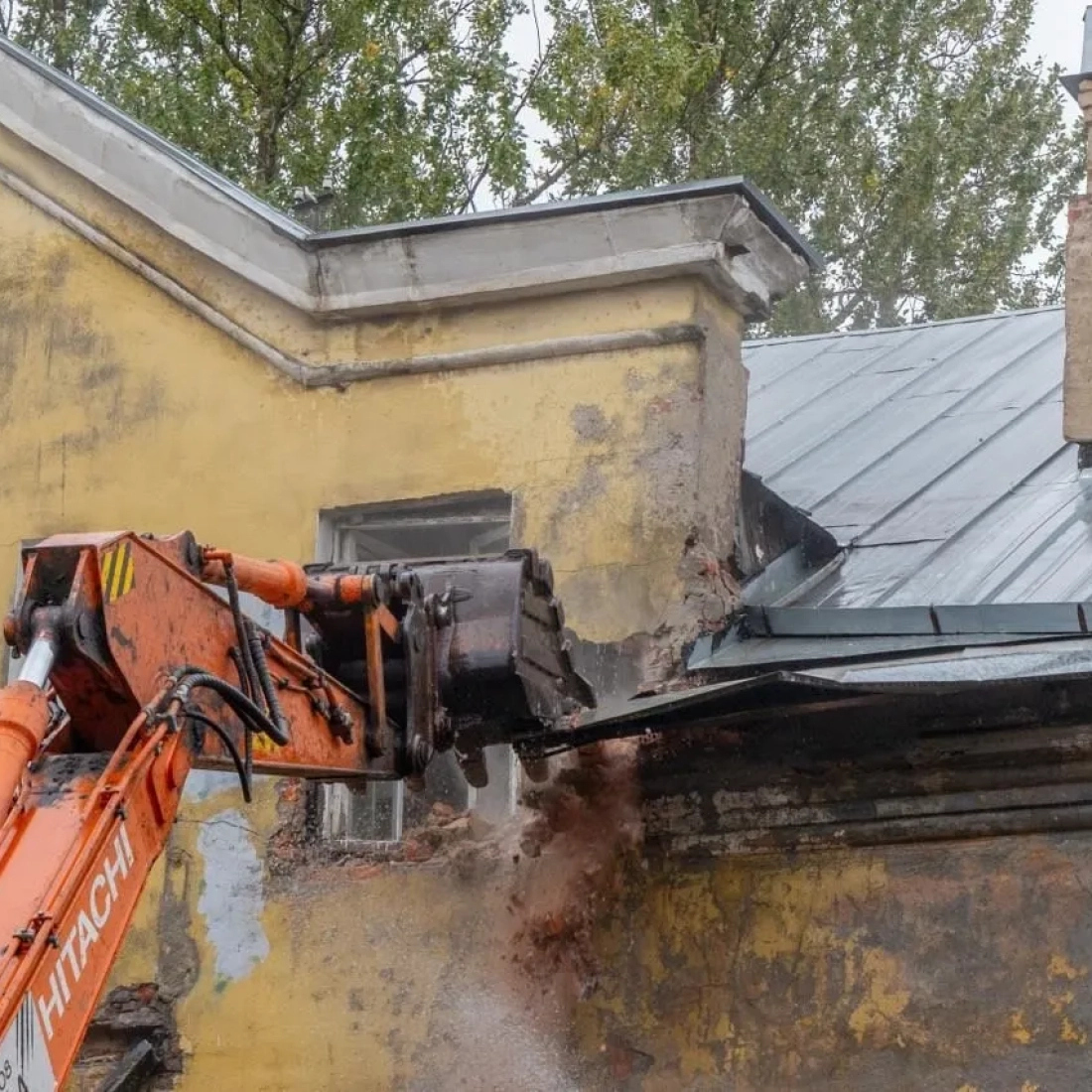 Завершается снос еще двух домов по программе реновации в Колпино